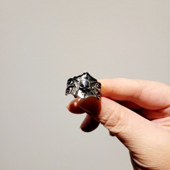 Brand New Silver Skull King Ring Adjustable Size - Picture 4 of 7